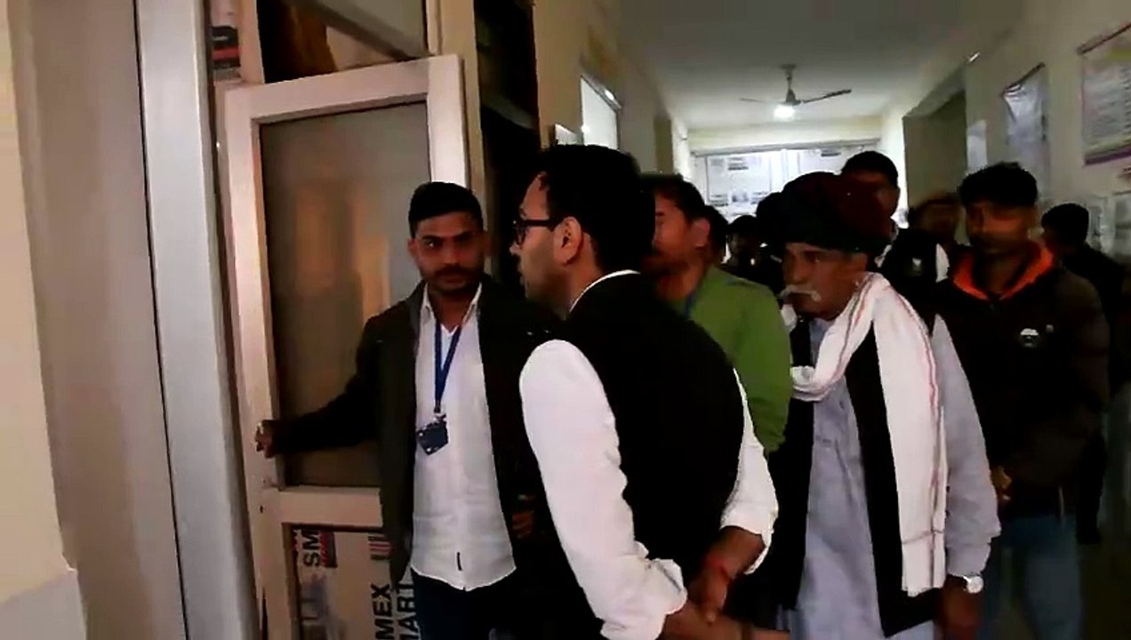 सीएचसी प्रभारी को कारण बताओ नोटिस व नर्सिंग अधिकारी को थमाई चार्ज शीट