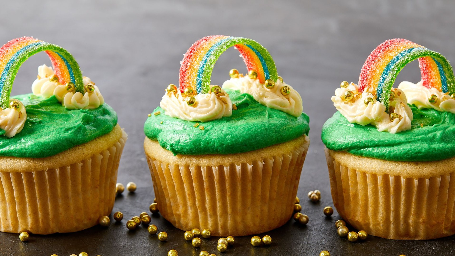 ⁣These Festive St. Patrick's Day Cupcakes Are As Good As Gold