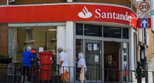 Varios despachos americanos estudian una demanda colectiva contra Santander por la cuenta vinculada a Irán