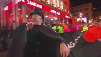 Diaco a Fiorello: "Conduco BellaMa' con un mantello che costa come la tua colazione" - Video