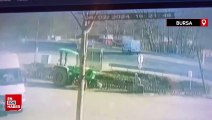Bursa'da otomobil ile hafif ticari aracın çarpıştığı kaza