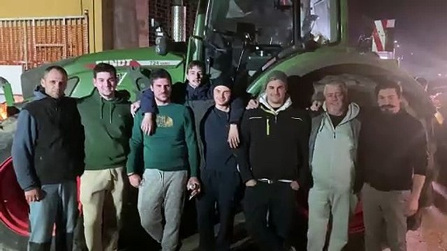 I trattori in partenza da Melegnano per raggiungere Sanremo