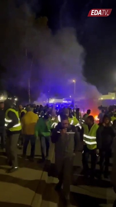 Así gasea la Policía Nacional a los agricultores en Antequera