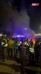 Así gasea la Policía Nacional a los agricultores en Antequera