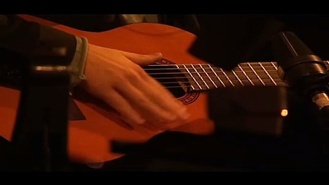 RAPHAEL — “Happe” ● RAPHAEL LIVE - RÉSISTANCE À LA NUIT | THÉÂTRE DU CHÂTELET LE 2 OCTOBRE 2006 (CONCERT ACOUSTIQUE) | (DVD2)