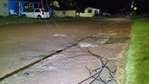 Caminhão derruba fios de telefonia no Santo Onofre