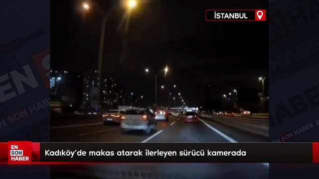 Kadıköy'de makas atarak ilerleyen sürücü kamerada