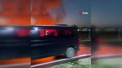 Bursa'da korku dolu anlar! Seyir halindeki otomobil...