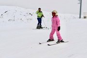 Küpkıran Kayak Merkezi kayakseverlerle doldu taştı