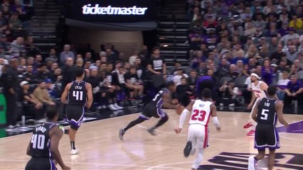 Monk has the whole stadium on their feet with monster alley-oop