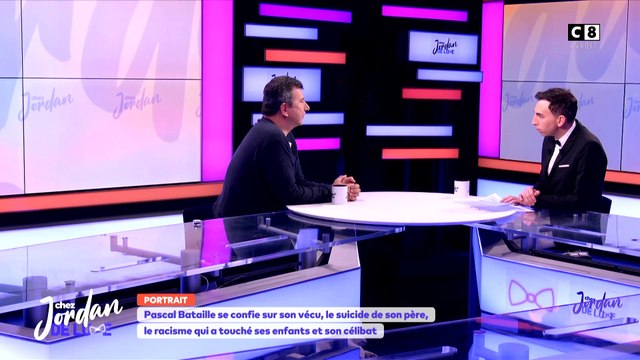 VOICI - Pascal Bataille : le célèbre animateur télé révèle être atteint d'une tumeur