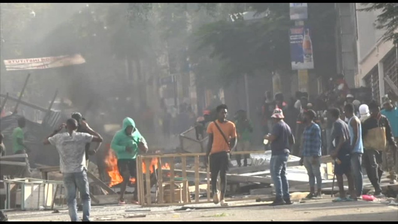 Violente proteste ad Haiti, contro il primo ministro Ariel Henry