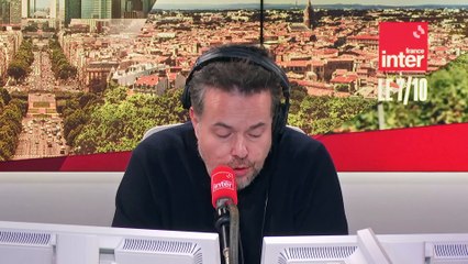 Hommage à l'économiste Daniel Cohen, "un grand homme, dans tous les sens du terme"