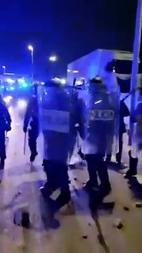 Impactantes imágenes grabadas por un agricultor en primera persona la brutalidad policial