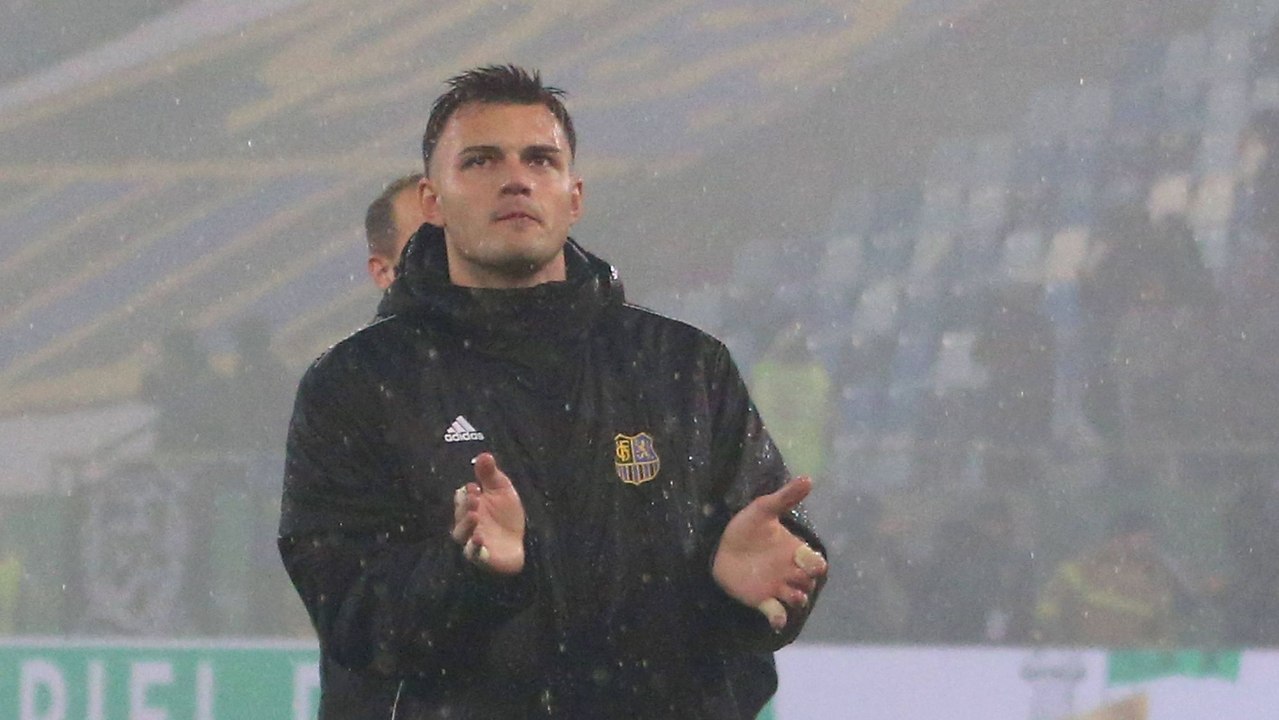 'Nicht tragbar': FCS-Torhüter Schreiber appelliert an die Stadt