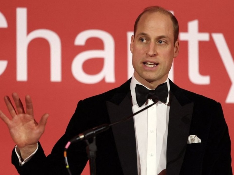 Trotz schwieriger Zeit: Prinz William scherzt bei Gala-Auftritt