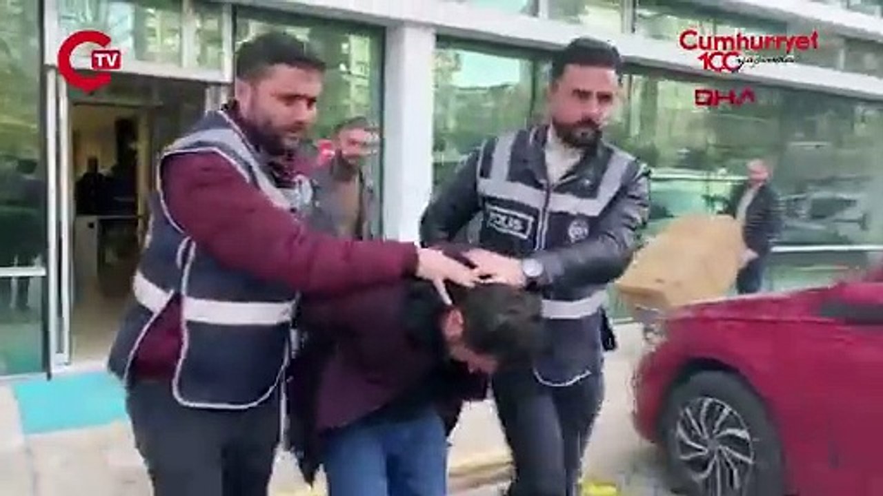 Birlikte olduğu kadını öldüren erkekten pişkin savunma: ‘Silahın gerçek olduğunu bilmiyordum’