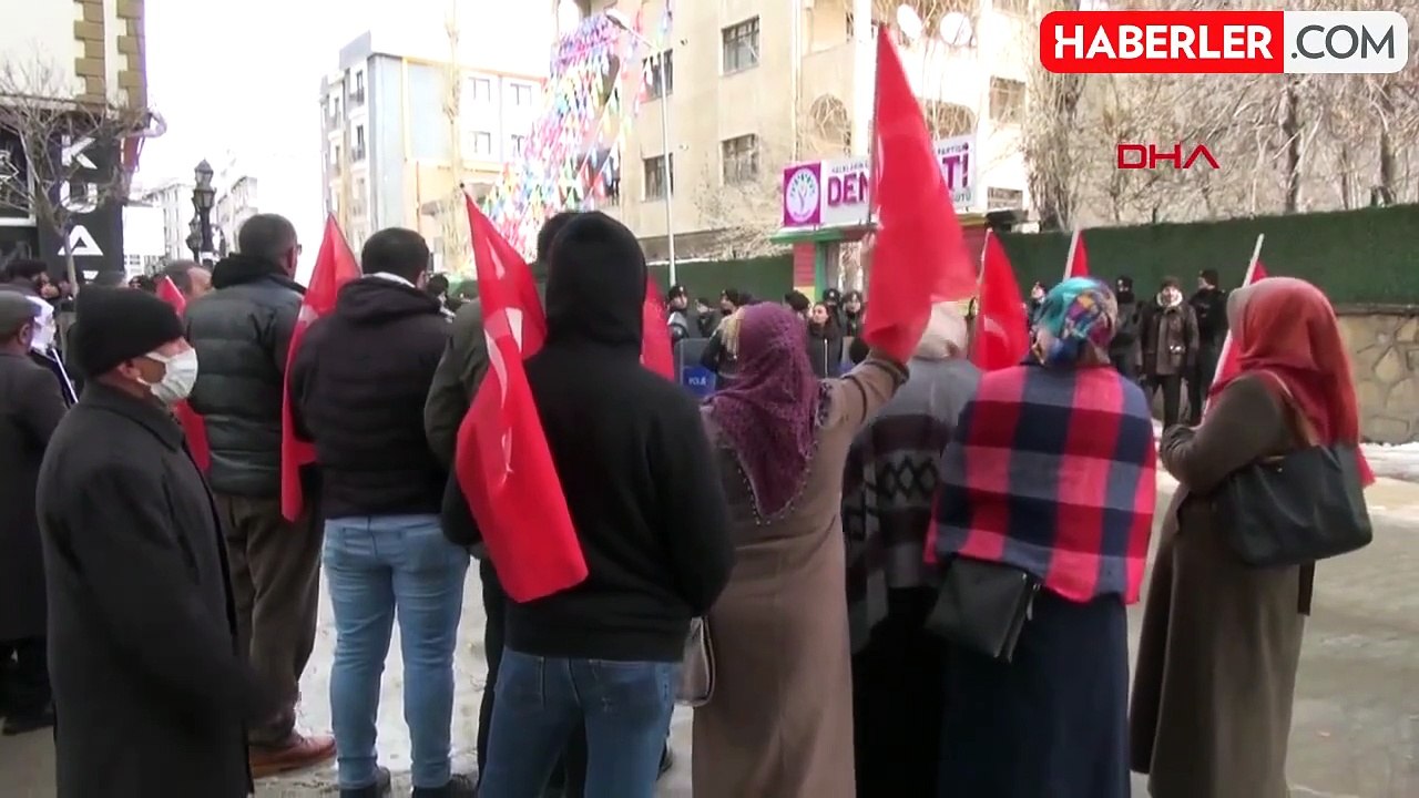 Van'da çocukları dağa kaçırılan ailelerin eylemi devam ediyor