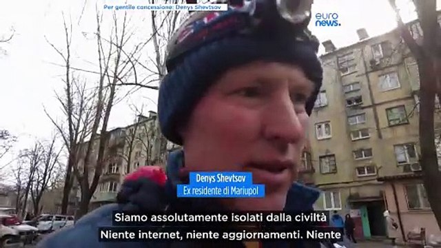 I crimini di guerra della Russia a Mariupol: il rapporto sul cimitero a cielo aperto in Ucraina