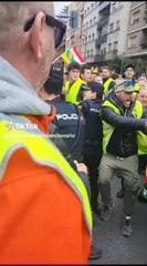 Aumenta la tensión en Logroño entre los agricultores y la Policía.