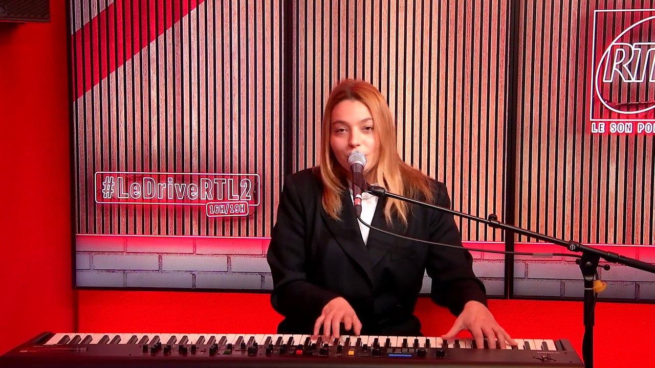 LIVE - Santa interprète "Popcorn salé" dans #LeDriveRTL2 (07/02/24)