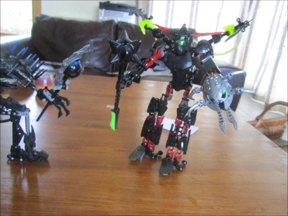hero factory battle von nebula vs black phantom