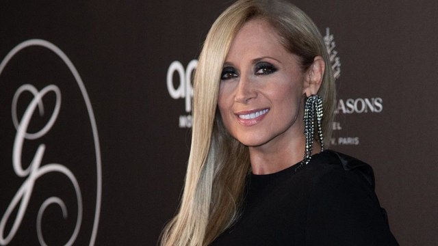 Les bouleversantes révélations de Lara Fabian sur une maladie neurodégénérative complexe : son courageux appel à briser le silence