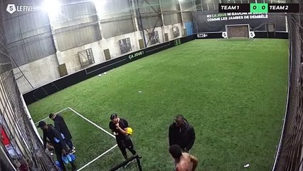Dimitri 09/02 à 00:12 - Football Terrain 5 (LeFive Villette)