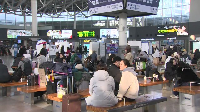 귀성객 붐비는 부산역...설레는 마음 안고 고향 도착 / YTN