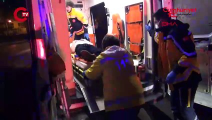 Alkollü sürücünün kullandığı otomobil direğe çarptı: 3 yaralı