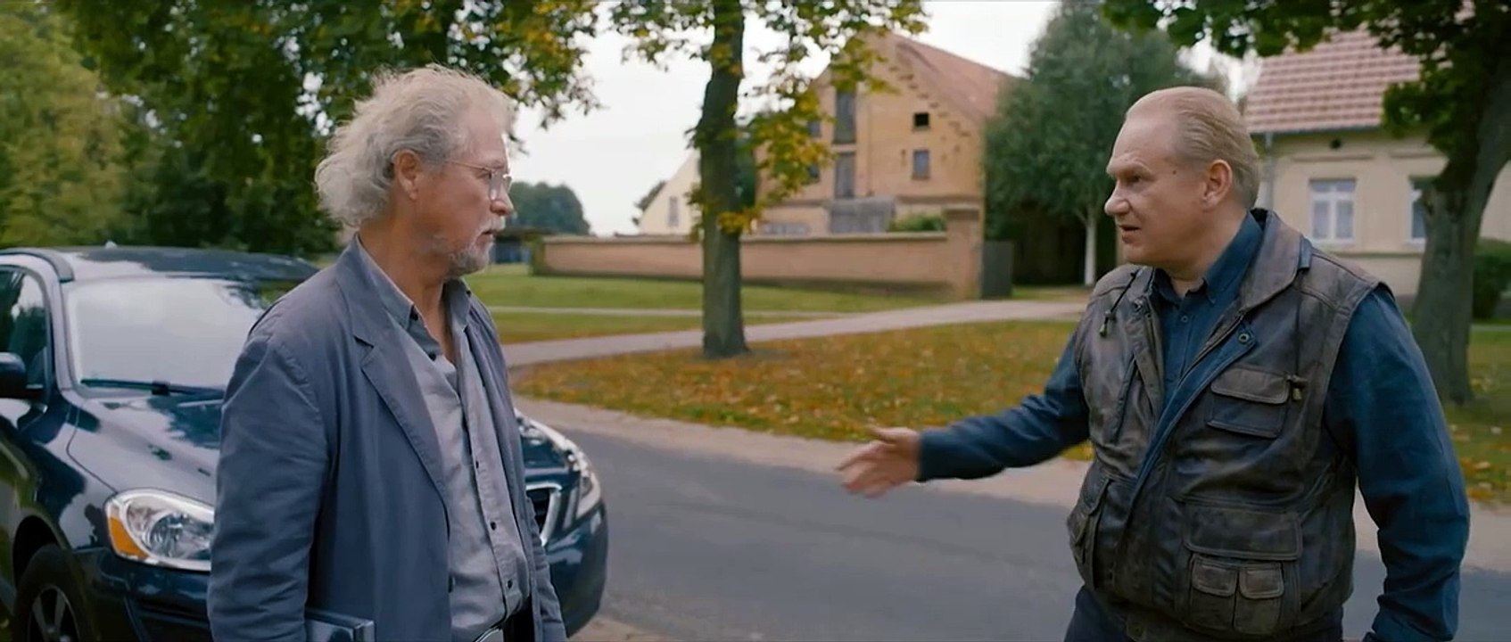 Über Leben in Brandenburg Trailer DF