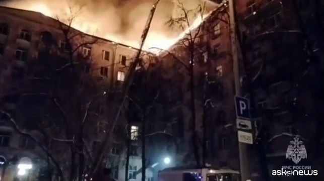 Russia, vasto incendio nel Nordovest di Mosca: evacuate 400 persone