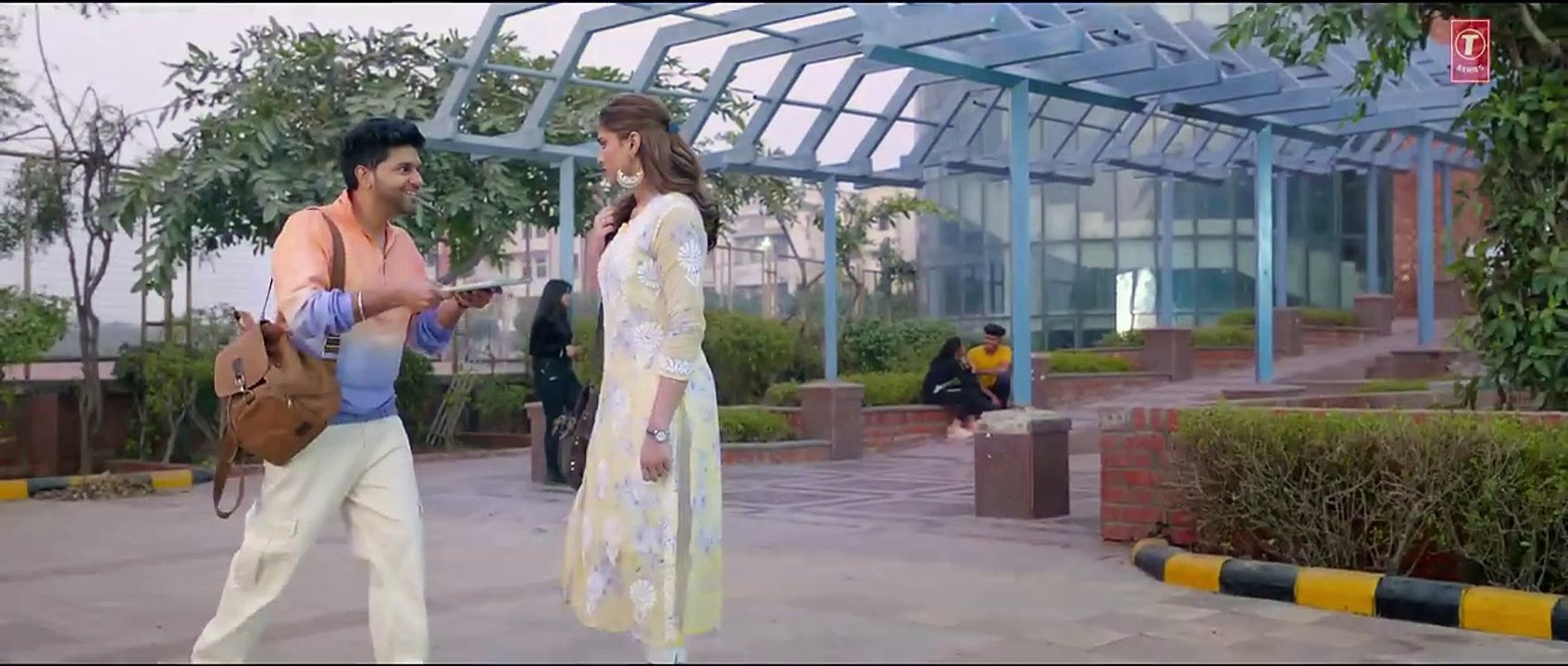 JEENA SIKHAYA (Song) | Kuch Khattaa Ho Jaay: Guru Randhawa, Saiee M Manjrekar | Sachet-Parampara