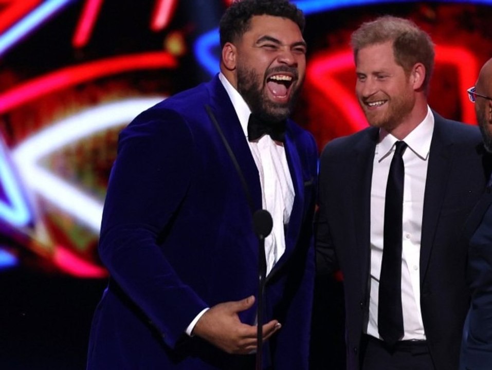 'Ich stehe unter Schock!': Prinz Harry überrascht NFL-Star