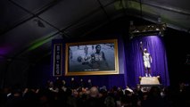 Los Lakers De Los Ángeles Homenajean A Kobe Bryant Con Estatuas En El Estadio