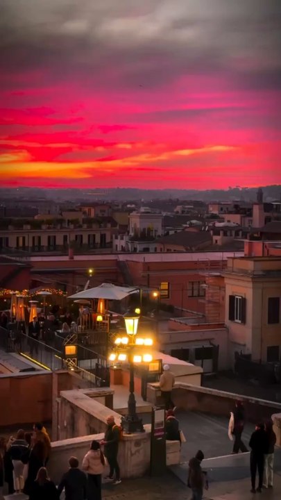 Rome, ses monuments et son magnifique coucher de soleil
