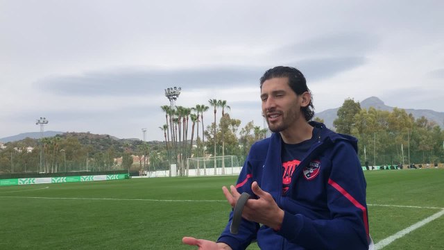 What do athletes and NFL players wear around their neck? Q Collar explained