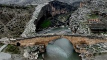 Asırlık Cendere Köprüsü depremlere meydan okuyor