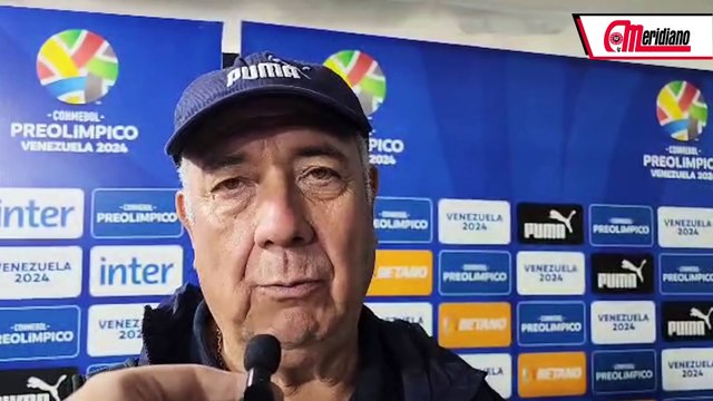 Preolímpico: Carlos Jara Saguier El arbitraje influyó mucho en el resultado, lo único que faltaba es que se abrace con ellos