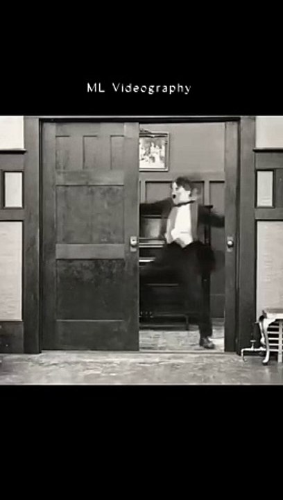Genius Charlie Chaplin --(360P)