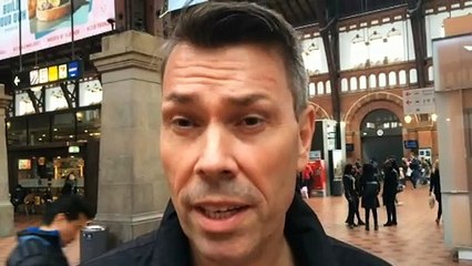 DSB giver bøger til ofre for vintertid |2015| DR