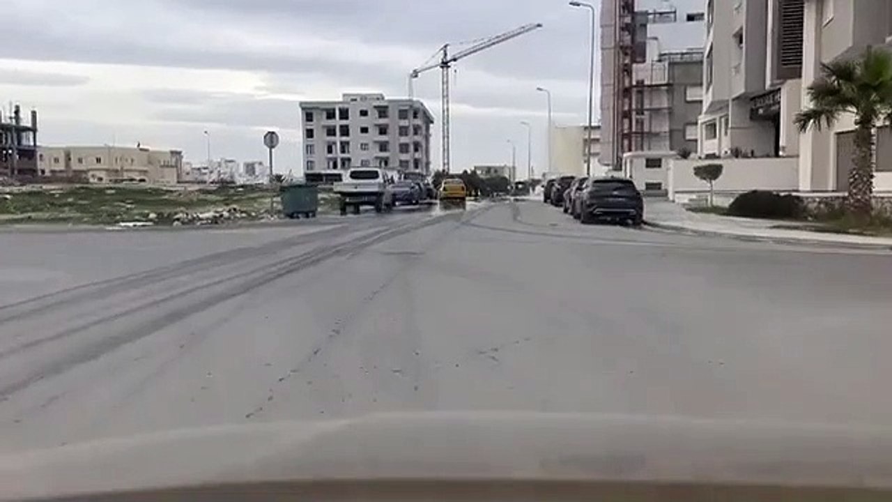 جوهرة سوسة : انفجار انبوب ماء منذ قليل