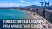 Turistas chegam a Guarapari para aproveitar o feriado