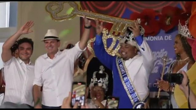 A Rio de Janeiro la consegna delle chiavi a Rei Momo, re del Carnevale