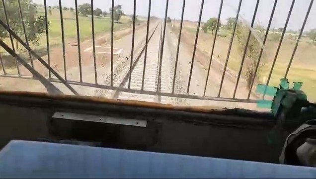Video- खंडवा-अमुल्लाखुर्द के बीच 120 किमी की स्पीड से दौड़ा इंजन