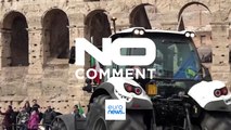 Italie : les agriculteurs font défiler des tracteurs le long du Colisée