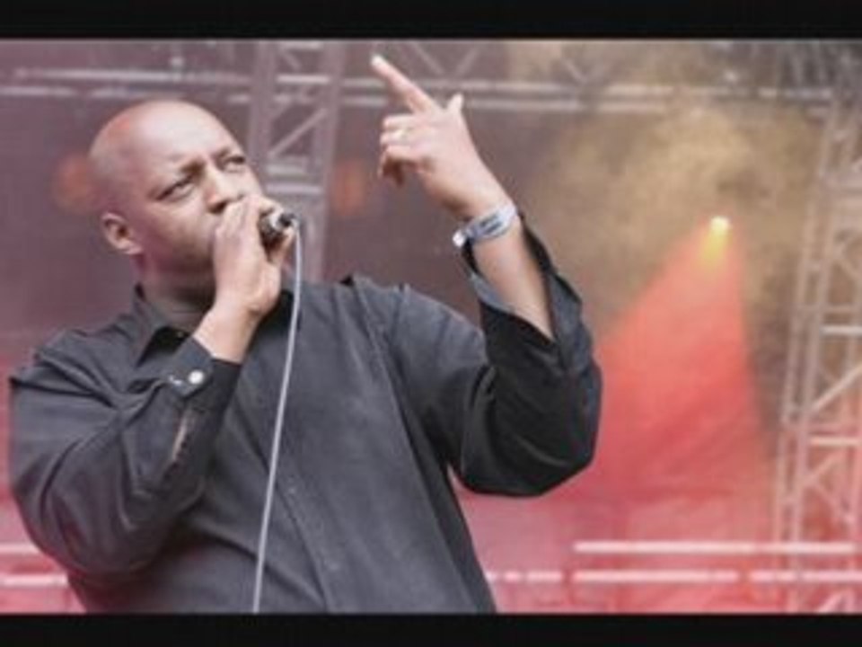 Oxmo puccino "au delà du réel"