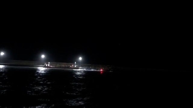Dos guardias civiles mueren tras embestir contra ellos narcolanchas en la costa de Cádiz