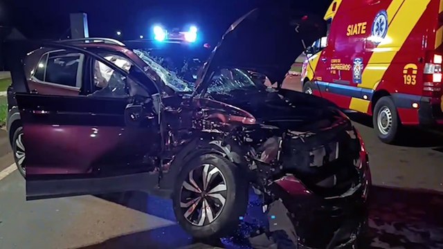 Três pessoas ficam feridas em acidente na BR-277 em Santa Tereza do Oeste