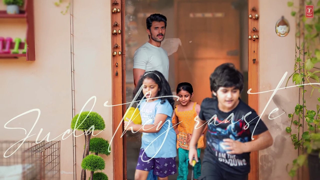 Nandanandanaa (Lyrical Video) The Family Star - Vijay Deverakonda, Mrunal - Gopi Sundar - Parasuram